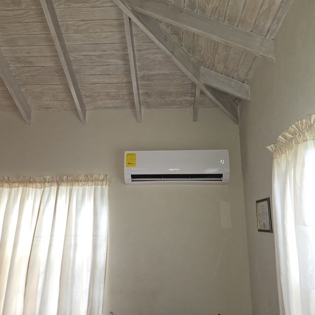 Indoor unit in a bedroom